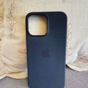 Apple Midnight Black Silicone Case iPhone 14 Pro Max